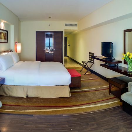 Sofitel Al Khobar The Corniche Hotel Ngoại thất bức ảnh A room at the hotel