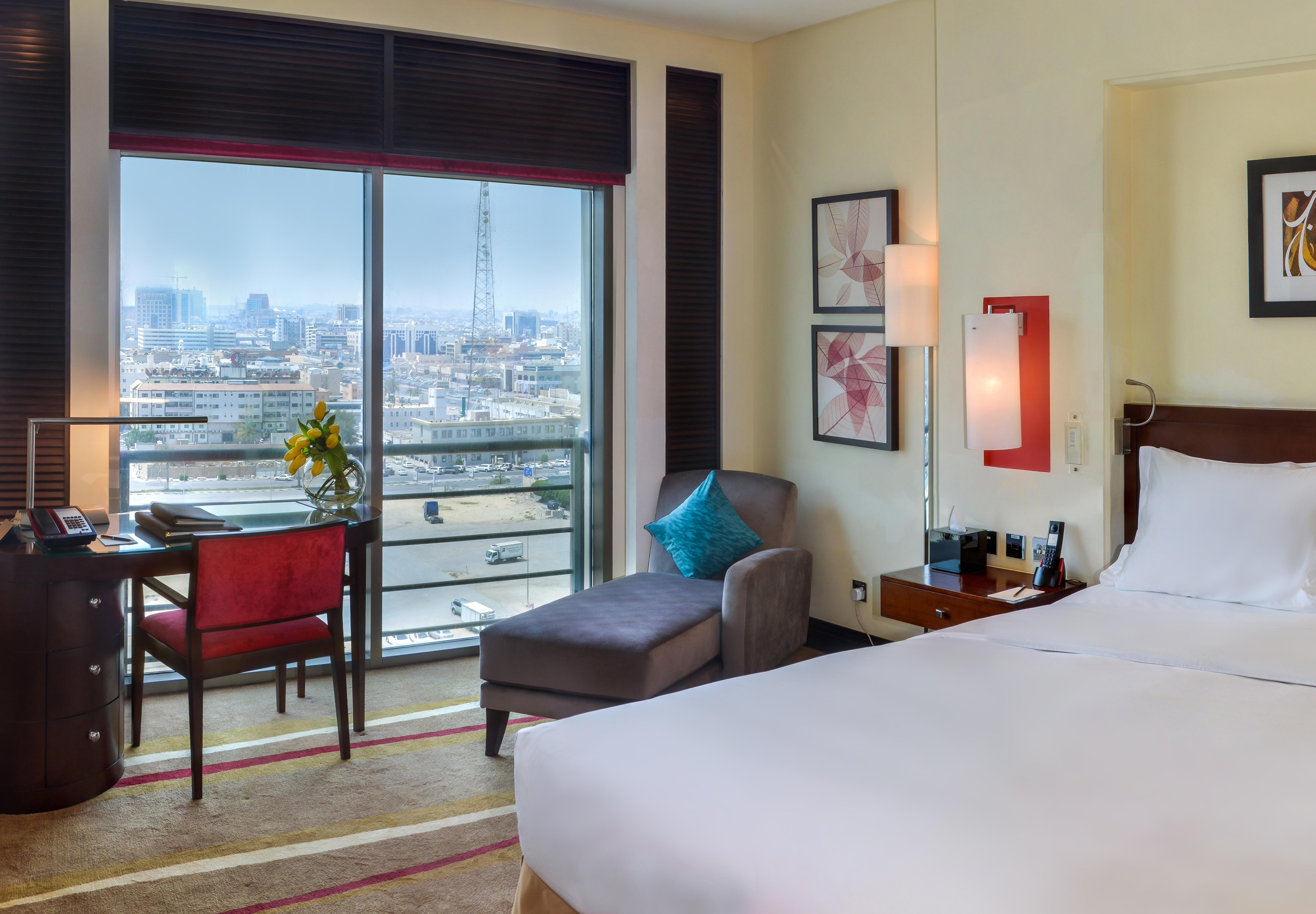 Sofitel Al Khobar The Corniche Hotel Ngoại thất bức ảnh A room at the hotel