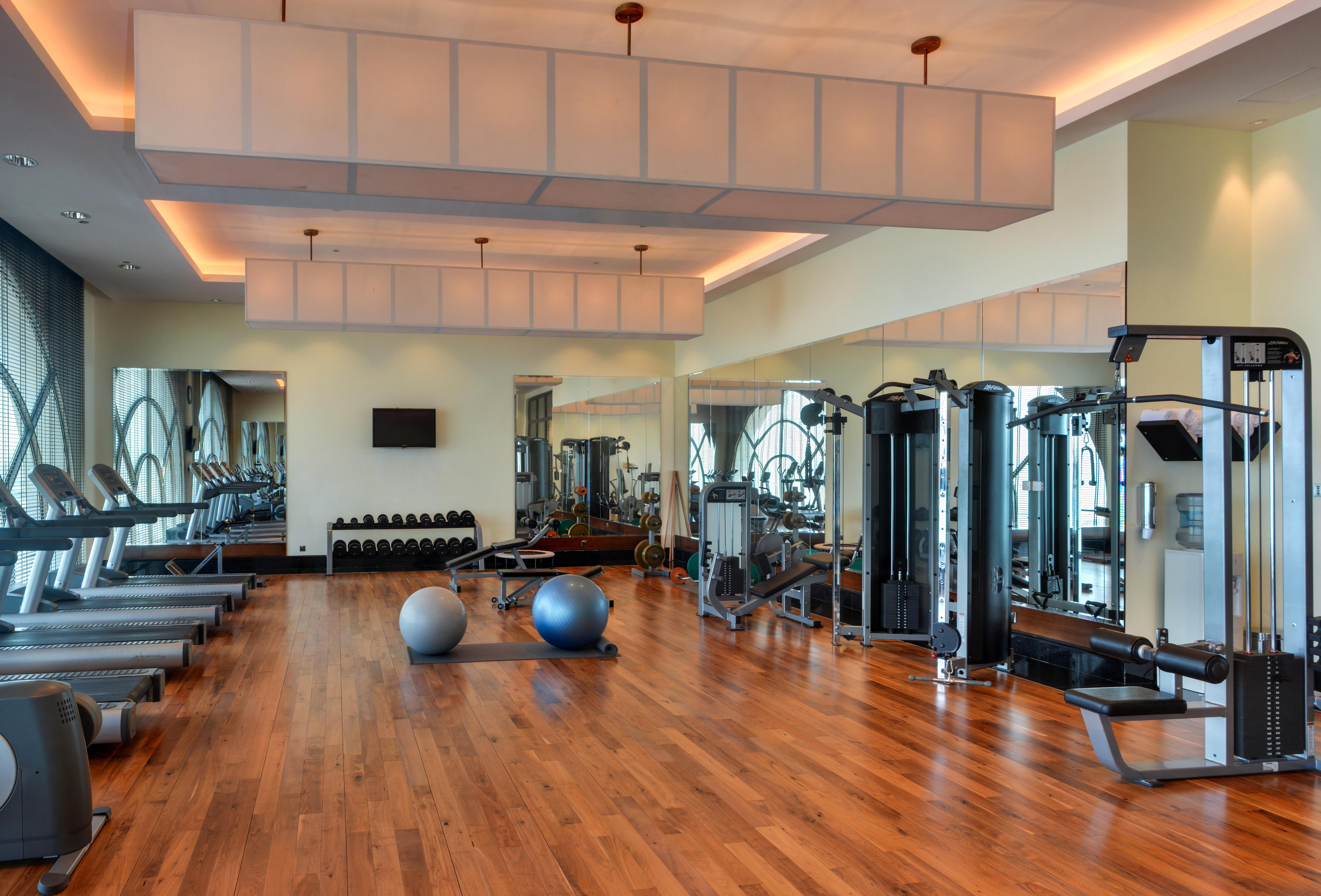 Sofitel Al Khobar The Corniche Hotel Ngoại thất bức ảnh The gym at the hotel