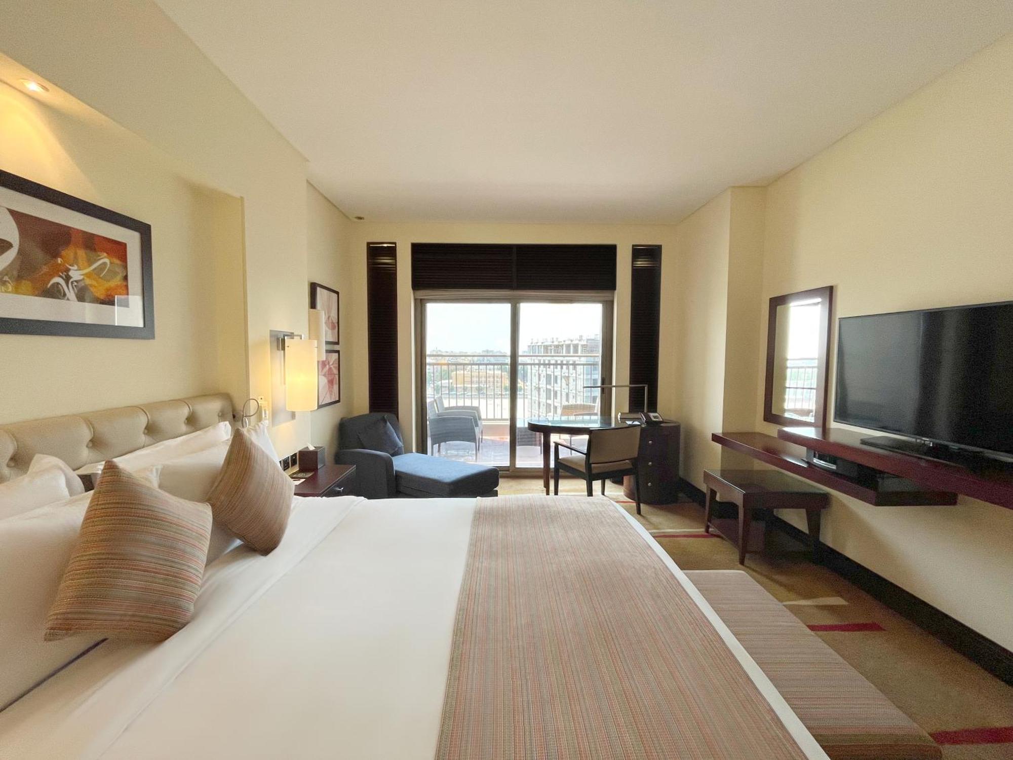 Sofitel Al Khobar The Corniche Hotel Ngoại thất bức ảnh A room at the hotel