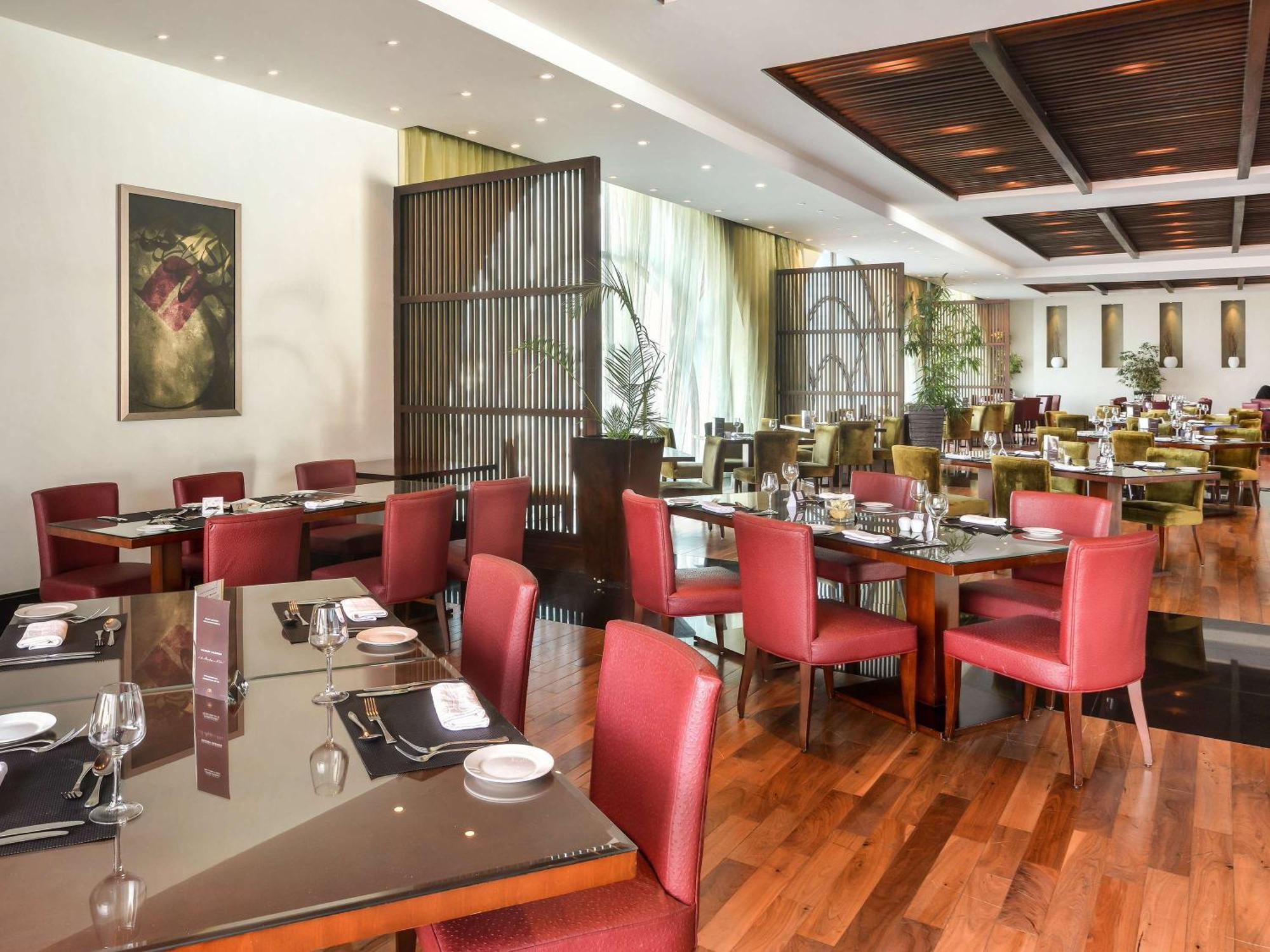 Sofitel Al Khobar The Corniche Hotel Ngoại thất bức ảnh The restaurant
