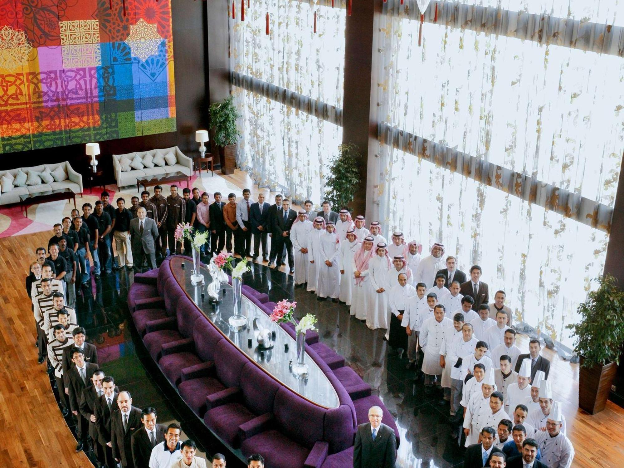 Sofitel Al Khobar The Corniche Hotel Ngoại thất bức ảnh The staff of the Ritz-Carlton, DIFC, Dubai