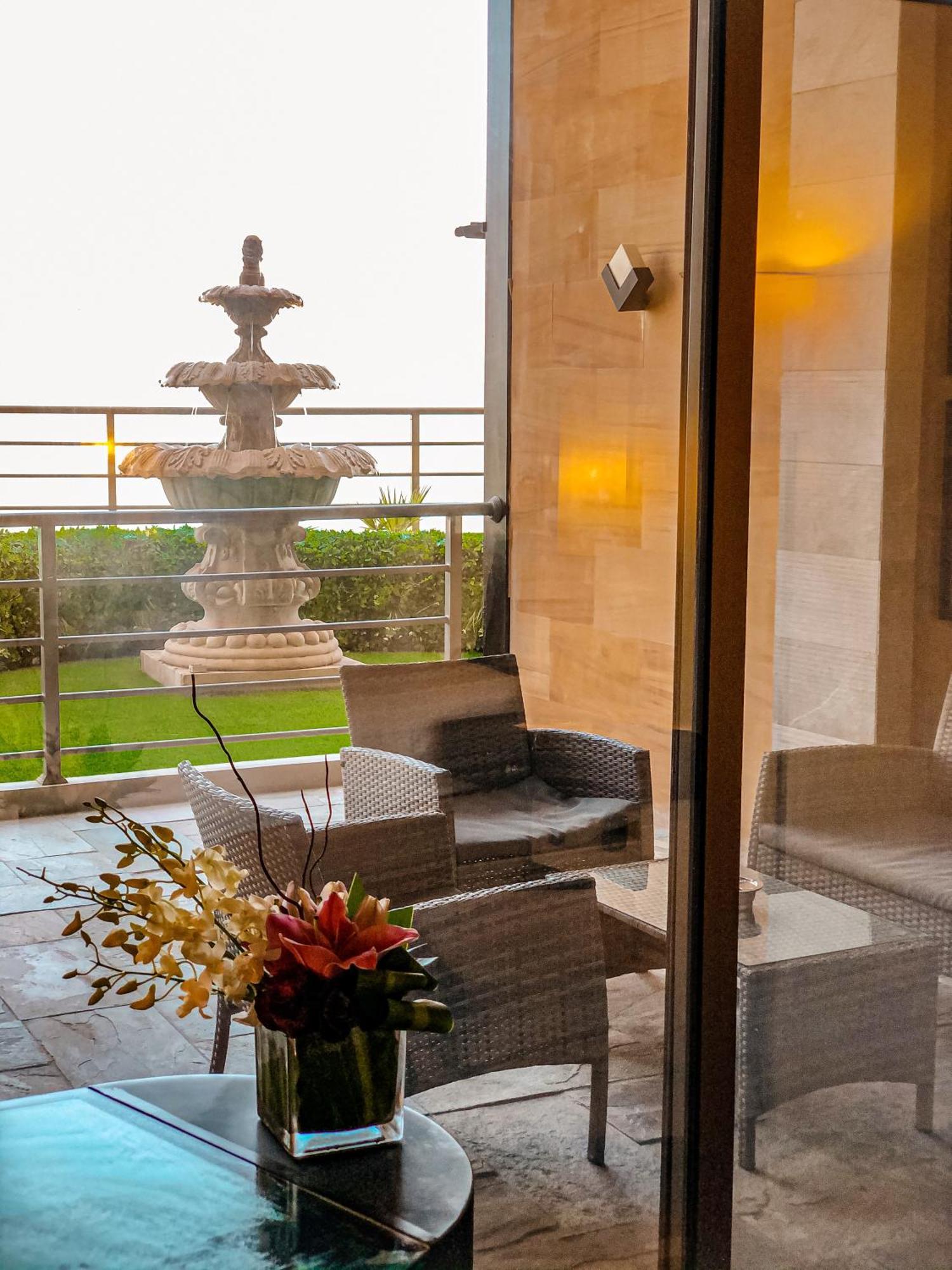 Sofitel Al Khobar The Corniche Hotel Ngoại thất bức ảnh Fountain at the hotel