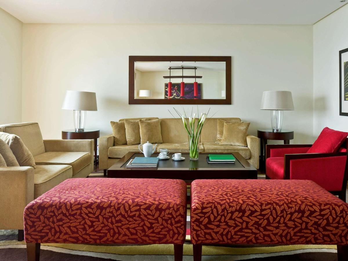 Sofitel Al Khobar The Corniche Hotel Ngoại thất bức ảnh A living room